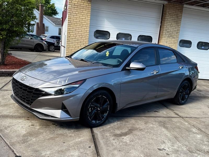 Hyundai Elantra SEL 2023