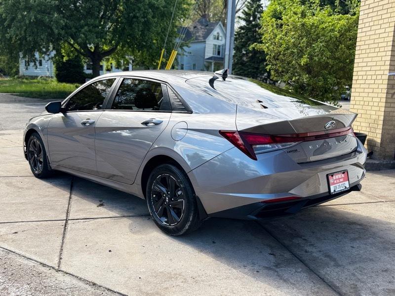 Hyundai Elantra SEL 2023