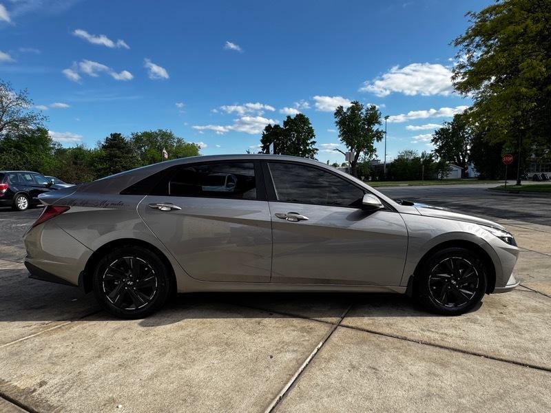 Hyundai Elantra SEL 2023
