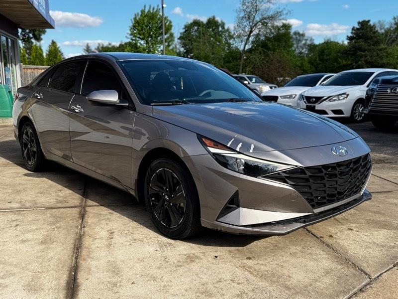 Hyundai Elantra SEL 2023