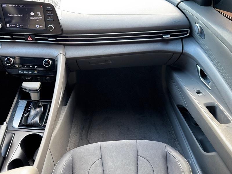 Hyundai Elantra SEL 2023