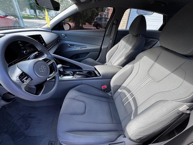 Hyundai Elantra SEL 2023