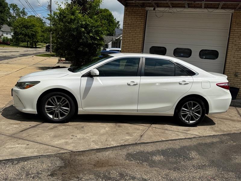 Toyota Camry SE 2015