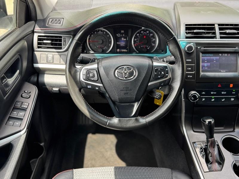 Toyota Camry SE 2015