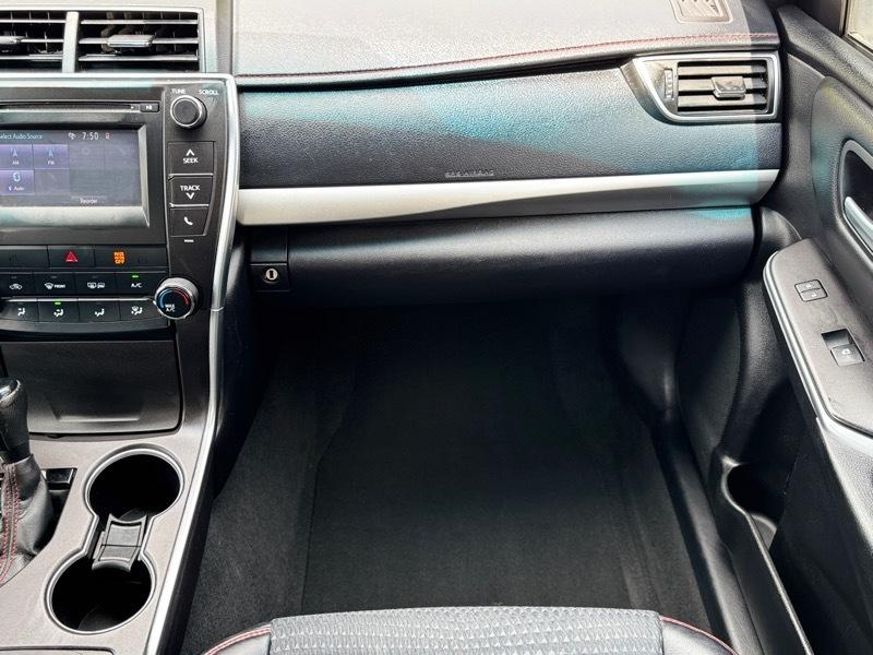 Toyota Camry SE 2015