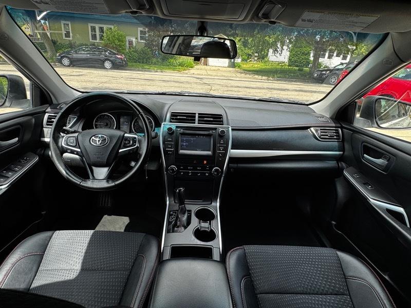 Toyota Camry SE 2015