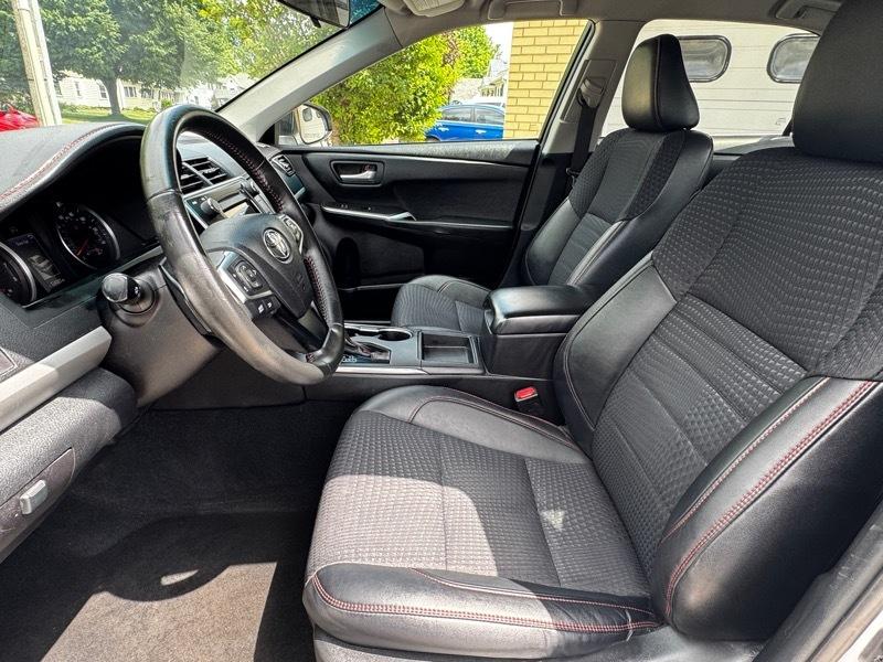 Toyota Camry SE 2015
