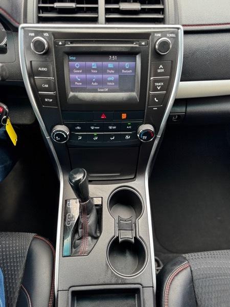 Toyota Camry SE 2015
