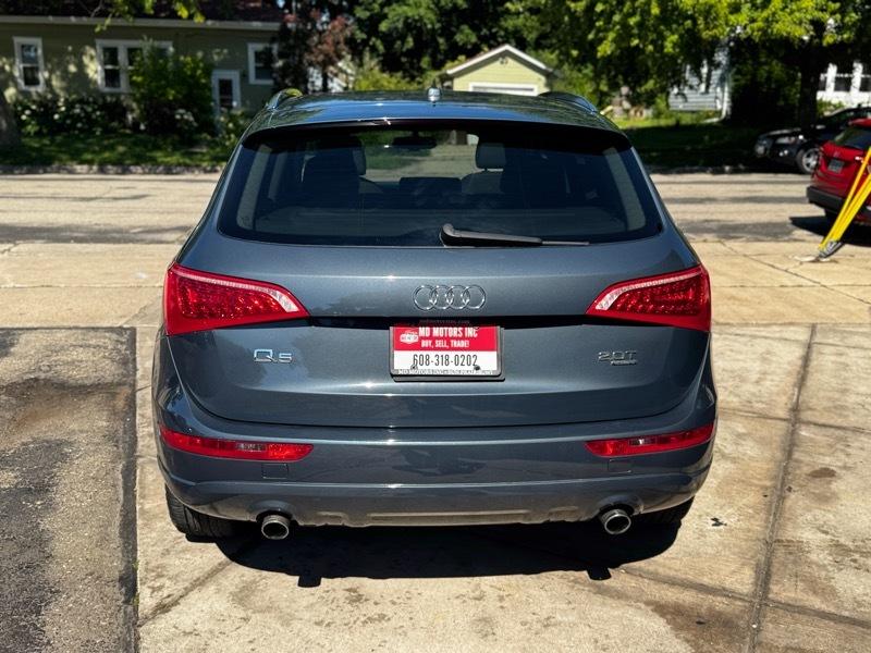 Audi Q5 2.0 quattro Premium 2011