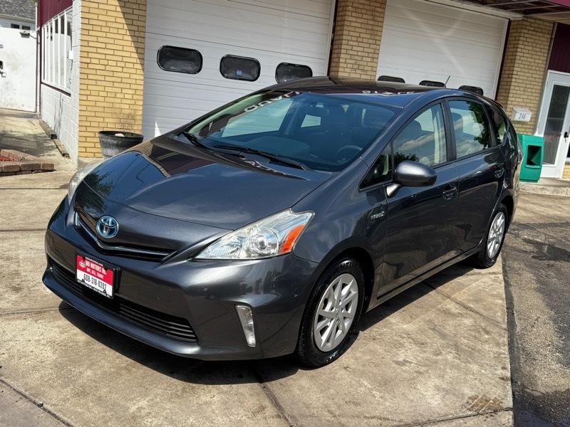 Toyota Prius V Five 2013