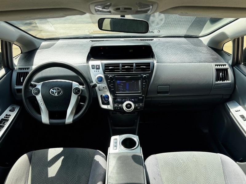 Toyota Prius V Five 2013