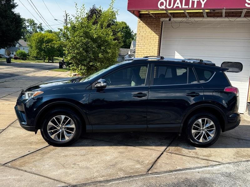 Toyota RAV4 Hybrid XLE 2018