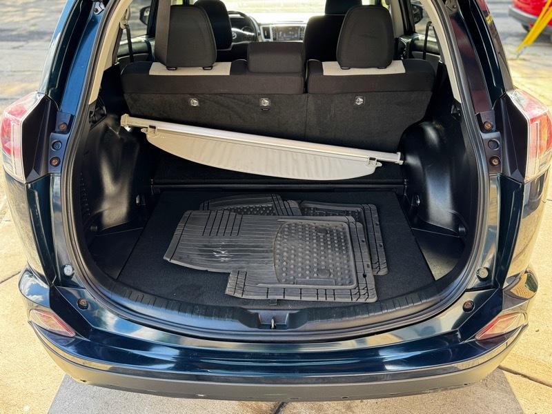 Toyota RAV4 Hybrid XLE 2018
