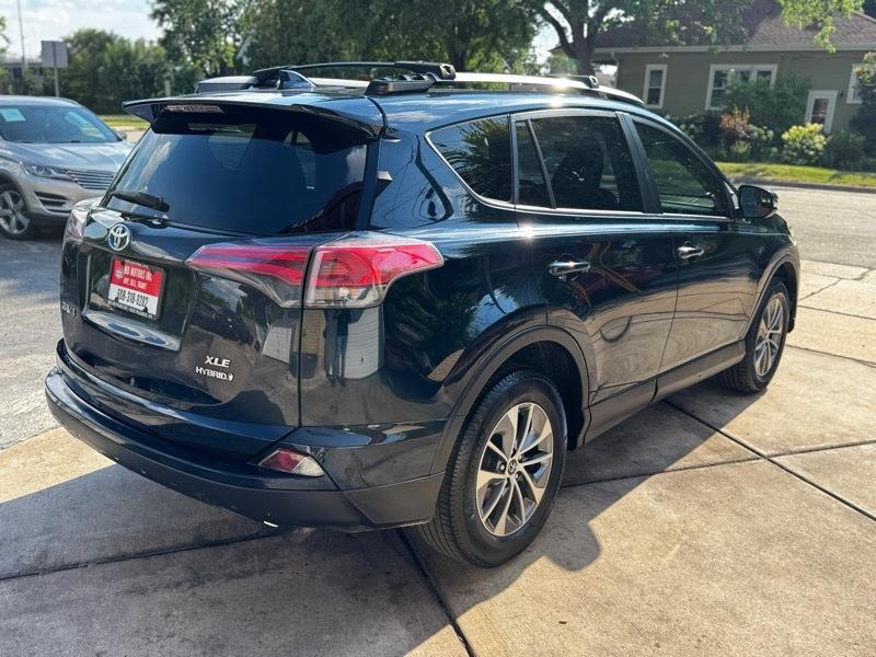 Toyota RAV4 Hybrid XLE 2018