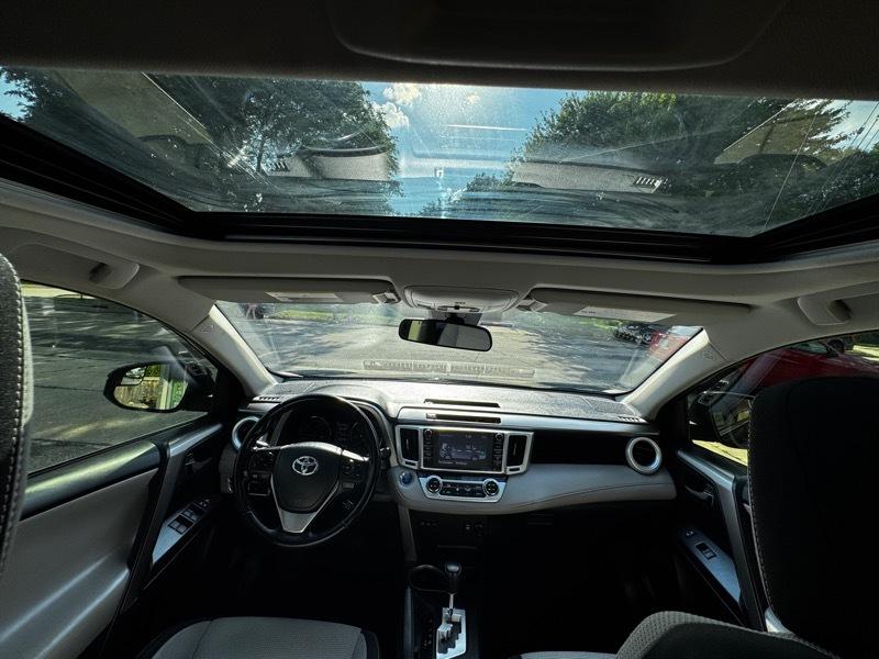 Toyota RAV4 Hybrid XLE 2018