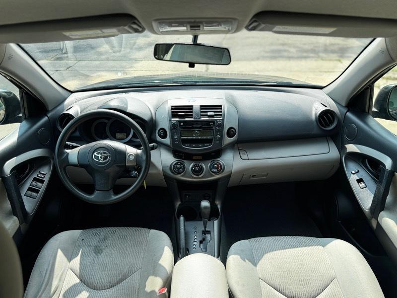 Toyota RAV4 Base I4 4WD 2011
