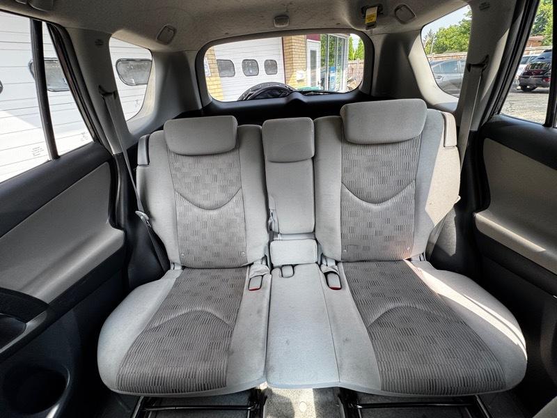 Toyota RAV4 Base I4 4WD 2011
