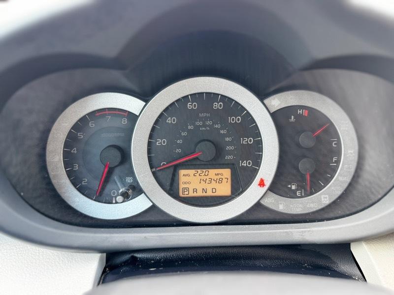 Toyota RAV4 Base I4 4WD 2011