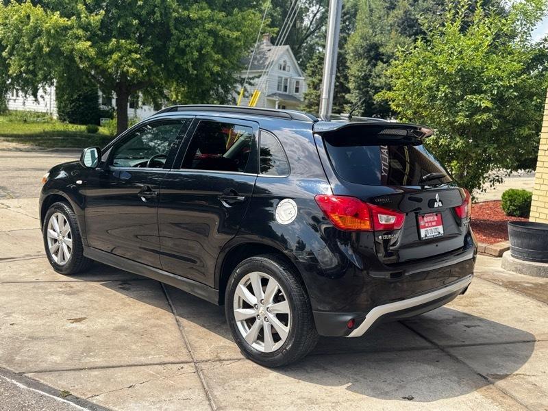 Mitsubishi Outlander Sport SE 2WD 2014