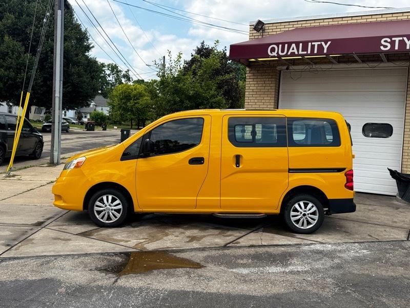 Nissan NV200 Taxi 2014
