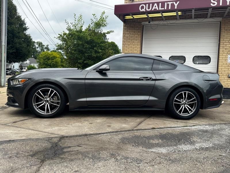 Ford Mustang EcoBoost Coupe 2017