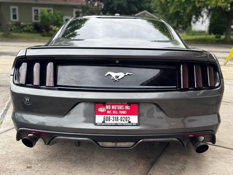 Ford Mustang EcoBoost Coupe 2017
