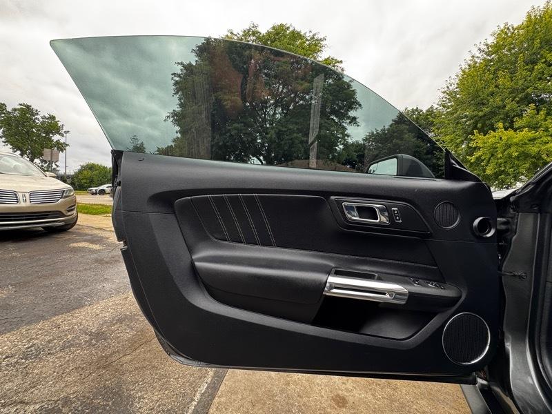 Ford Mustang EcoBoost Coupe 2017