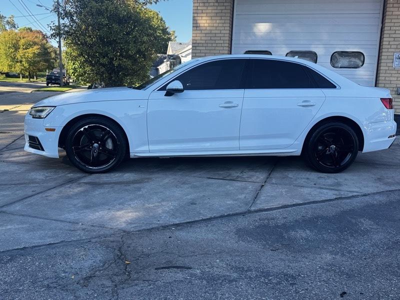 Audi A4 2.0T Premium Plus quattro Sedan 2017