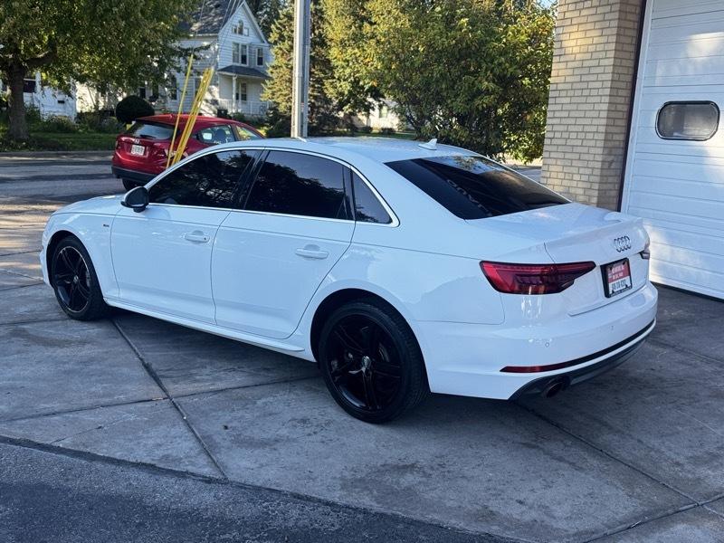 Audi A4 2.0T Premium Plus quattro Sedan 2017