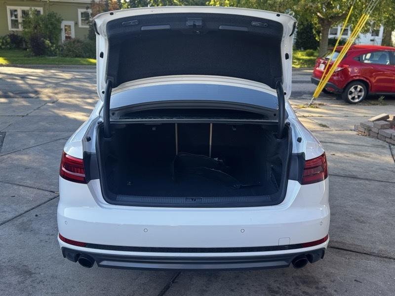 Audi A4 2.0T Premium Plus quattro Sedan 2017