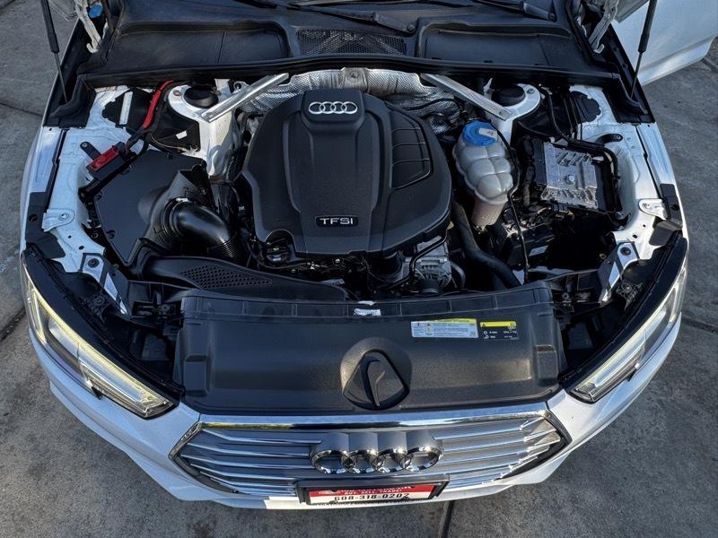 Audi A4 2.0T Premium Plus quattro Sedan 2017