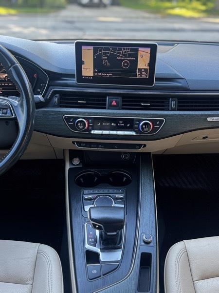 Audi A4 2.0T Premium Plus quattro Sedan 2017