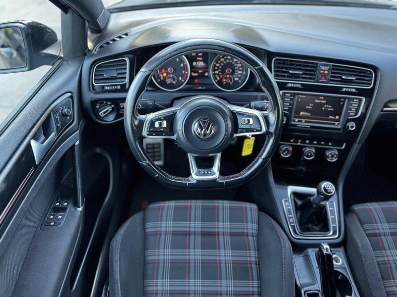 Volkswagen GTI S 6M 4-Door 2016