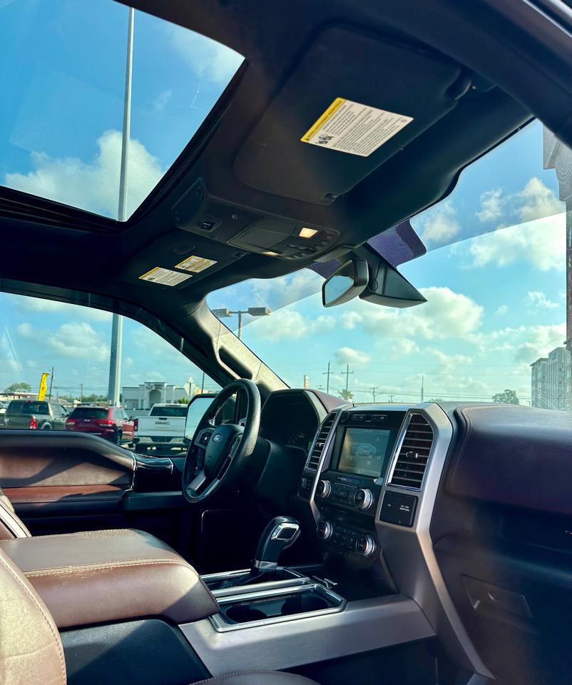 Ford F-150 4WD SuperCrew 145" Platinum 2015