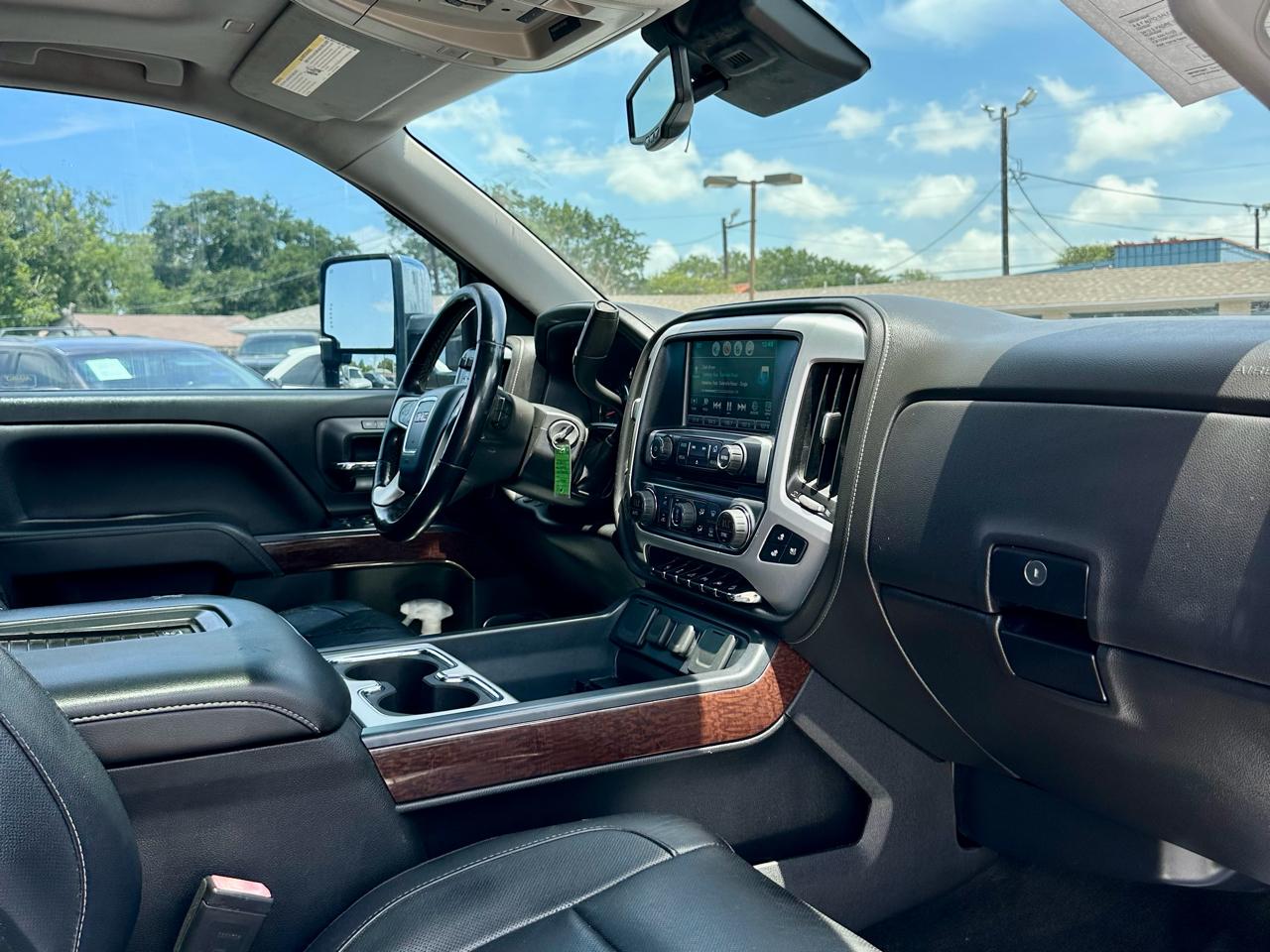 GMC Sierra 1500 4WD Crew Cab 153.0" SLT 2017