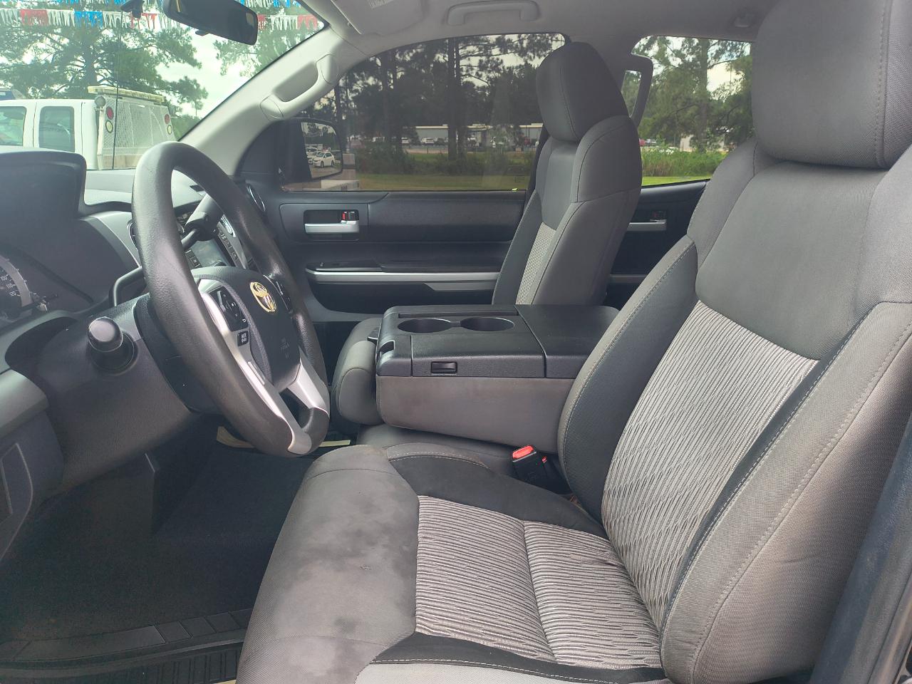 Toyota Tundra SR5 4.6L V8 Double Cab 4WD 2015