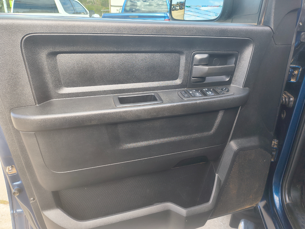 RAM 3500 Tradesman Crew Cab 4WD DRW 2021