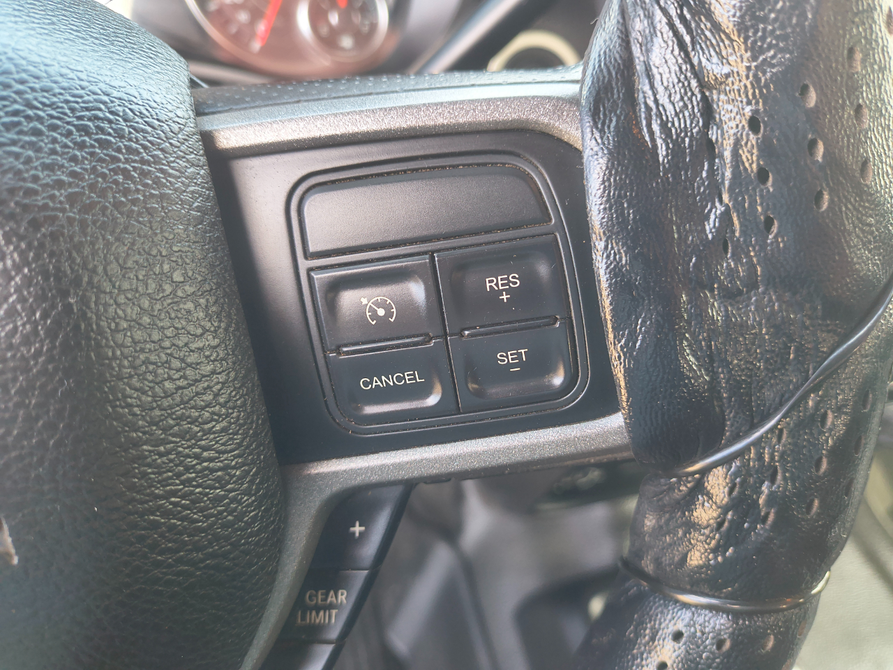 RAM 3500 Tradesman Crew Cab 4WD DRW 2021