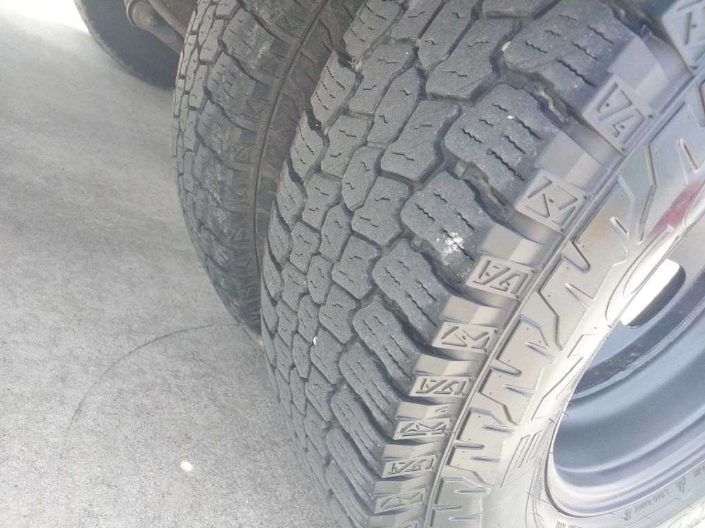 Dodge Ram 3500 Crew Cab 4WD DRW 2012