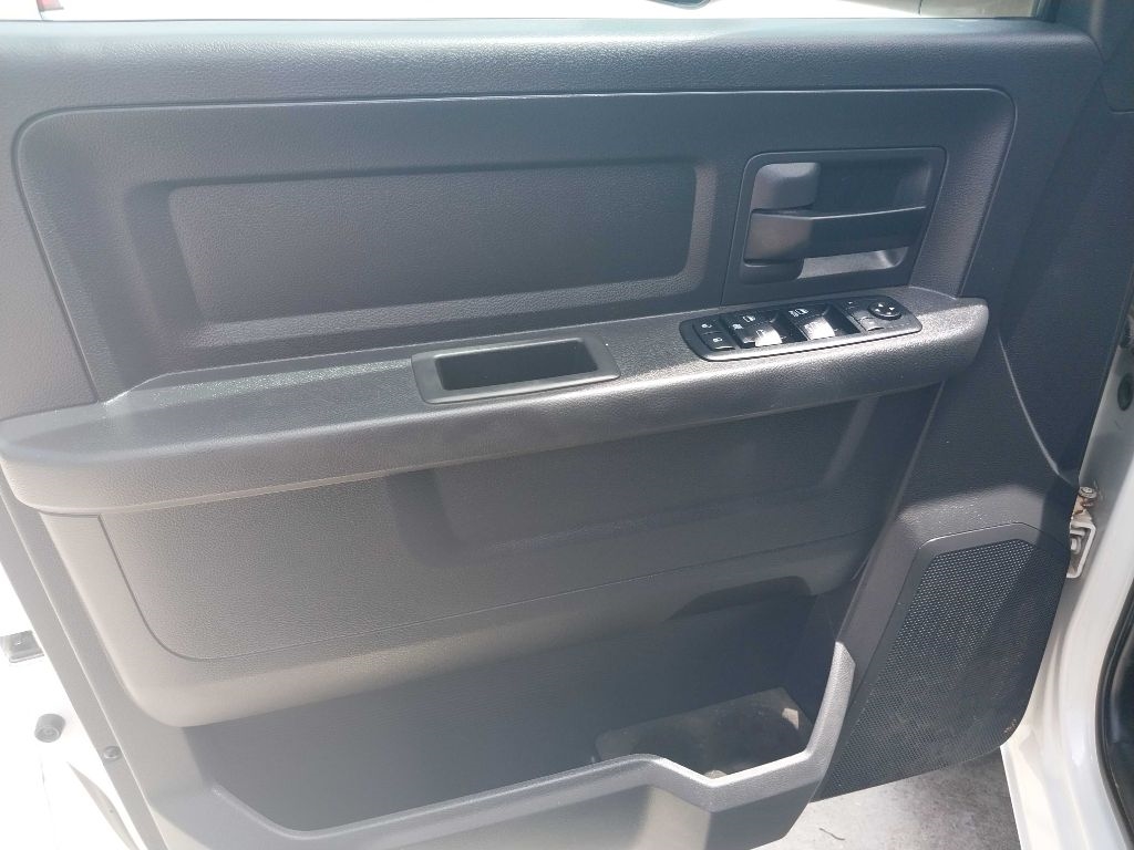 Dodge Ram 3500 Crew Cab 4WD DRW 2012