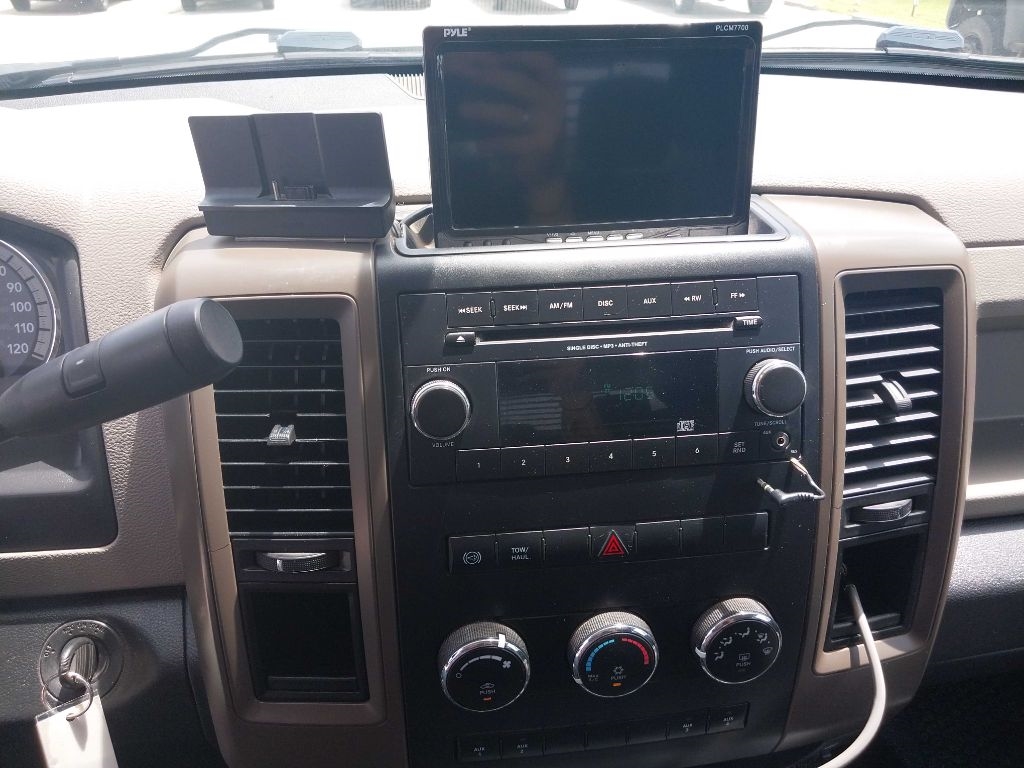 Dodge Ram 3500 Crew Cab 4WD DRW 2012