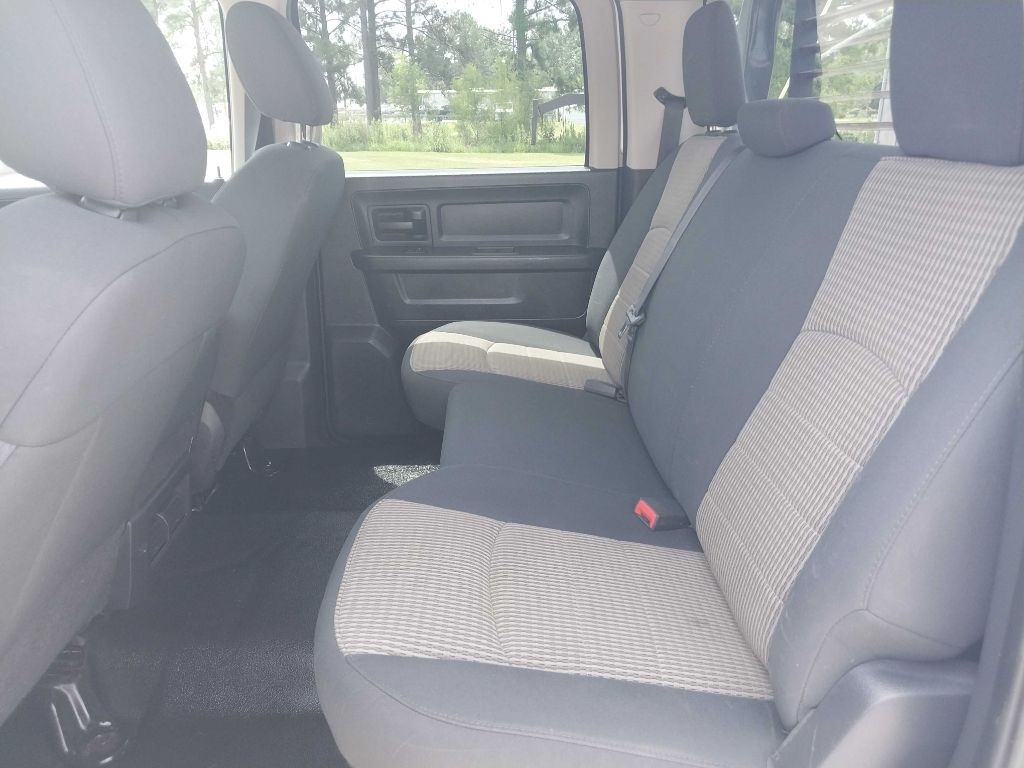 Dodge Ram 3500 Crew Cab 4WD DRW 2012