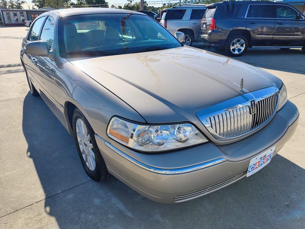 Lincoln Town Car Signature 2005