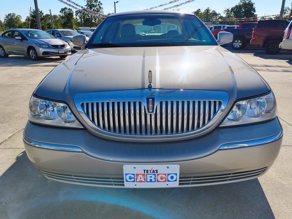Lincoln Town Car Signature 2005