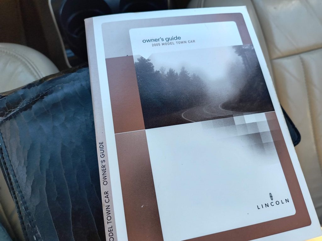 Lincoln Town Car Signature 2005