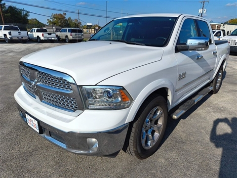 2018 RAM 1500 Laramie Crew Cab SWB 2WD