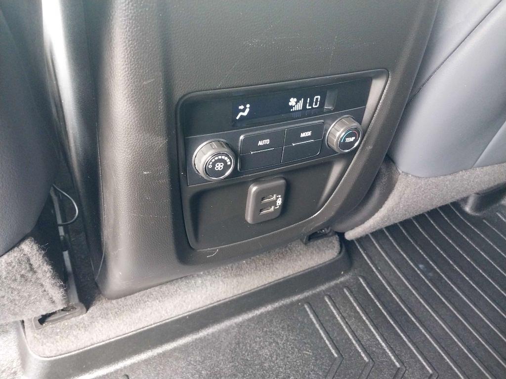 Buick Enclave Essence FWD 2019