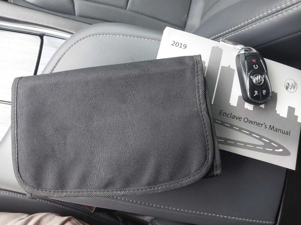 Buick Enclave Essence FWD 2019