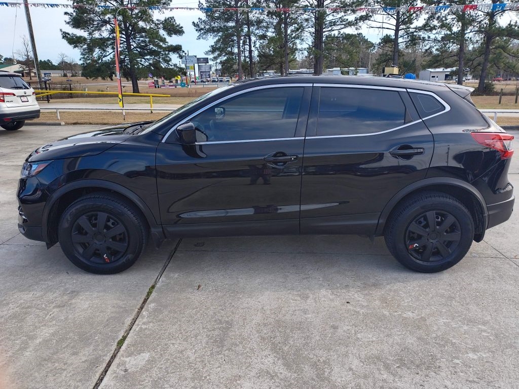 Nissan Rogue Sport S 2020