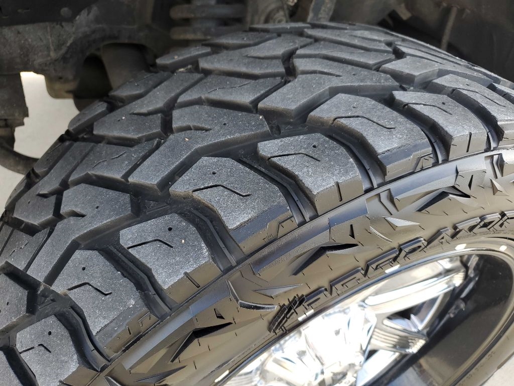 Toyota Tundra Limited 5.7L FFV CrewMax 4WD 2015